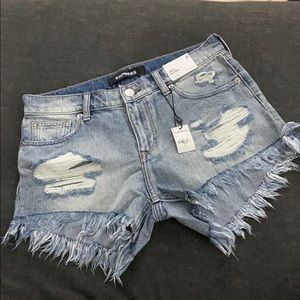 🆕 EXPRESS shortie girlfriend distressed shorts